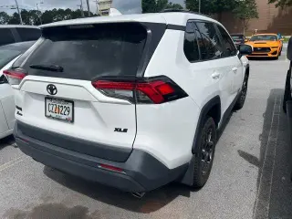 Toyota RAV4 2024 XLE 4dr SUV