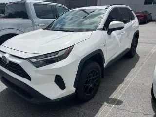 Toyota RAV4 2024 XLE 4dr SUV