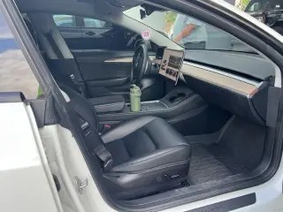 Tesla Model 3 2023 4dr Sedan
