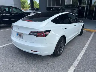 Tesla Model 3 2023 4dr Sedan