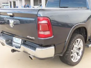 Ram 1500 2020 4x4 Laramie 4dr Crew Cab 5.6 ft. SB Pickup
