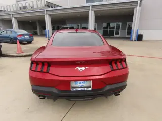 Ford Mustang 2024 EcoBoost 2dr Fastback