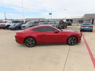 Ford Mustang 2024 EcoBoost 2dr Fastback