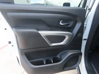 Nissan Titan 2017 4x4 S 4dr Crew Cab