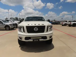 Nissan Titan 2017 4x4 S 4dr Crew Cab