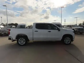 Chevrolet Silverado 1500 2020 4x2 Custom 4dr Crew Cab 5.8 ft. SB