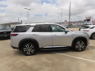 Nissan Pathfinder 2024 Platinum 4dr SUV