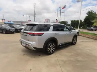 Nissan Pathfinder 2024 Platinum 4dr SUV