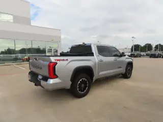 Toyota Tundra 2024 4x4 SR5 4dr CrewMax Cab Pickup SB