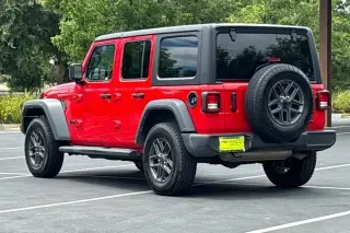 Jeep Wrangler 2024 4x4 Sport 4dr SUV