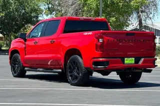 Chevrolet Silverado 1500 2022 4x4 Custom 4dr Crew Cab 5.8 ft. SB