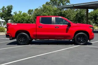 Chevrolet Silverado 1500 2022 4x4 Custom 4dr Crew Cab 5.8 ft. SB