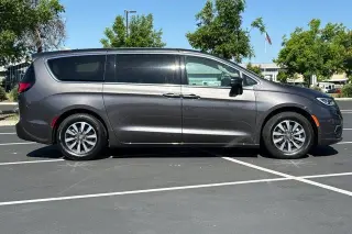 Chrysler Pacifica Hybrid 2022 Touring L 4dr Mini-Van