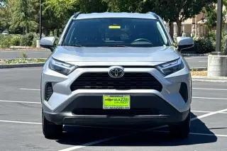 Toyota RAV4 2024 XLE 4dr SUV