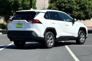 Toyota RAV4 2024 XLE 4dr SUV