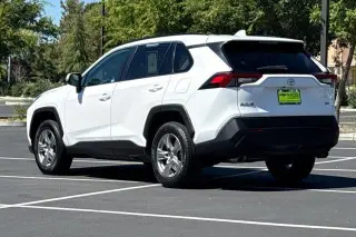 Toyota RAV4 2024 XLE 4dr SUV