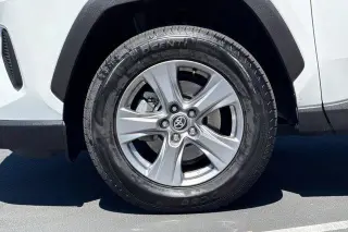 Toyota RAV4 2024 XLE 4dr SUV