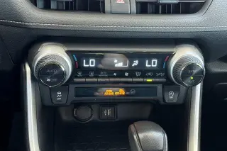 Toyota RAV4 2024 XLE 4dr SUV