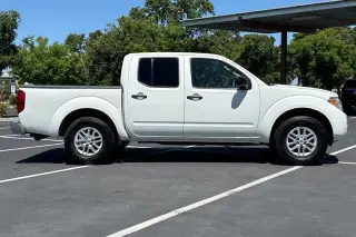 Nissan Frontier 2019 4x2 S 4dr Crew Cab 5 ft. SB 6M