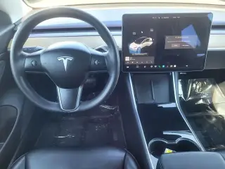 Tesla Model 3 2019 Mid Range 4dr Fastback