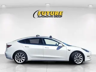 Tesla Model 3 2019 Mid Range 4dr Fastback