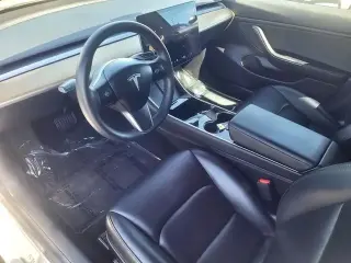 Tesla Model 3 2019 Mid Range 4dr Fastback