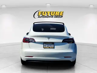 Tesla Model 3 2019 Mid Range 4dr Fastback