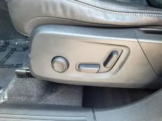 Volvo XC40 2019 AWD T5 Momentum 4dr SUV