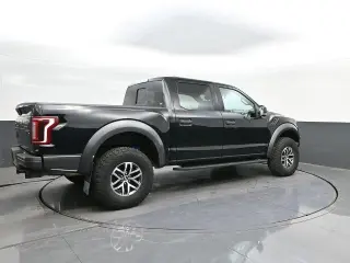 Ford F-150 2018 4x4 Raptor 4dr SuperCrew 5.5 ft. SB