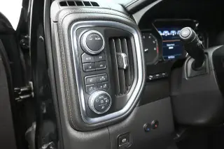 GMC Sierra 1500 2021 4x4 AT4 4dr Crew Cab 5.8 ft. SB