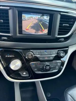 Chrysler Pacifica 2018 Touring L 4dr Mini-Van