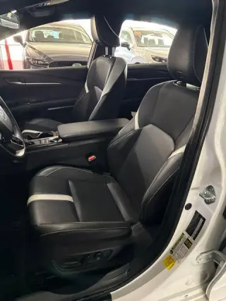 Toyota Camry 2025 SE 4dr Sedan