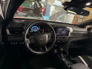 Toyota Camry 2025 SE 4dr Sedan