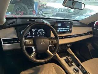 Mitsubishi Outlander 2023 SE 4dr SUV