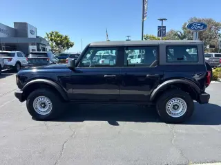 Ford Bronco 2021 4x4 Base 4dr SUV