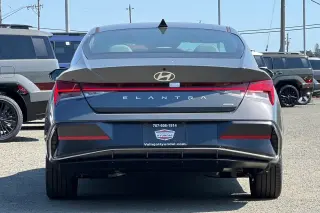 Hyundai ELANTRA Hybrid 2025 Limited 4dr Sedan