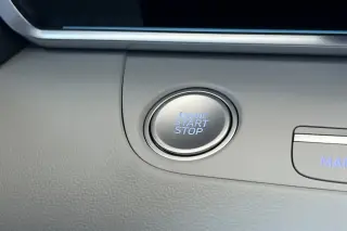 Hyundai ELANTRA Hybrid 2025 Limited 4dr Sedan