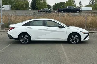 Hyundai ELANTRA Hybrid 2025 SEL Sport 4dr Sedan