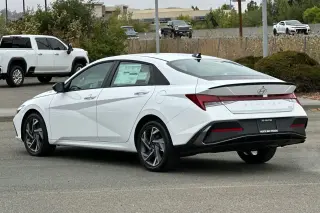 Hyundai ELANTRA Hybrid 2025 SEL Sport 4dr Sedan