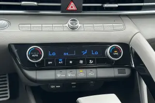 Hyundai ELANTRA Hybrid 2025 SEL Sport 4dr Sedan