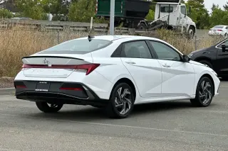 Hyundai ELANTRA Hybrid 2025 SEL Sport 4dr Sedan