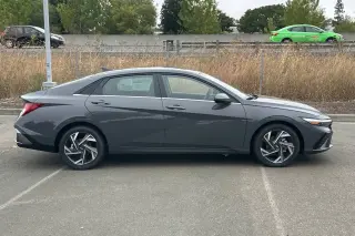Hyundai ELANTRA Hybrid 2025 Limited 4dr Sedan