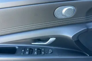 Hyundai ELANTRA Hybrid 2025 Limited 4dr Sedan