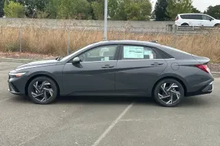 Hyundai ELANTRA Hybrid 2025 Limited 4dr Sedan