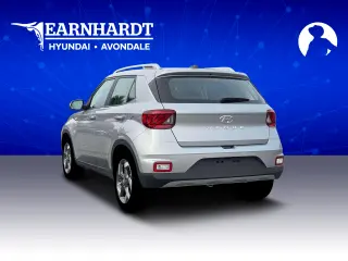 Hyundai VENUE 2026 SEL 4dr Crossover w/Two-Tone Roof