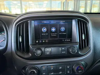 GMC Canyon 2021 4x4 AT4 4dr Crew Cab 5 ft. SB (Cloth)