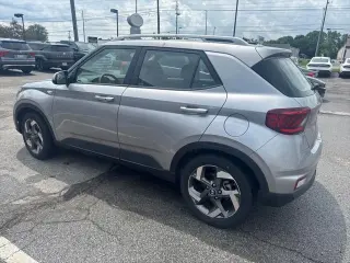 Hyundai VENUE 2024 SEL 4dr Crossover