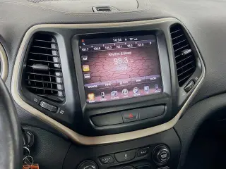 Jeep Cherokee 2016 4x4 Latitude 4dr SUV