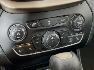 Jeep Cherokee 2016 4x4 Latitude 4dr SUV