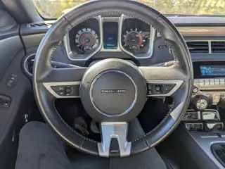 Chevrolet Camaro 2010 SS 2dr Coupe w/2SS
